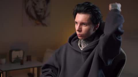 Snapshot of chillguy2k chatting on 11-16-25, 06:57 Rick online show from 11-16-25, 06:57