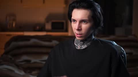 Snapshot of chillguy2k chatting on 03-08-26, 06:01 Rick online show from 03-08-26, 06:01