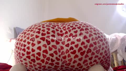 Snapshot of chillwithcamii chatting on 02-13-25, 05:01 yoursensualparadise online show from 02-13-25, 05:01