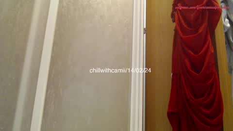 Snapshot of chillwithcamii chatting on 02-14-25, 07:33 yoursensualparadise online show from 02-14-25, 07:33