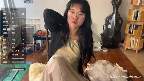 Snapshot of chiloschista chatting on 12-17-25, 06:47 judith online show from 12-17-25, 06:47