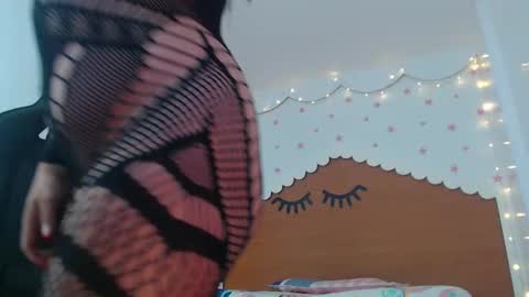 Kelly online show from 01-23-25, 04:09