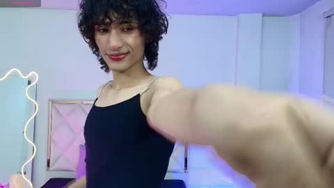 Snapshot of chipi_tay chatting on 10-06-25, 07:22 chipi_tay online show from 10-06-25, 07:22