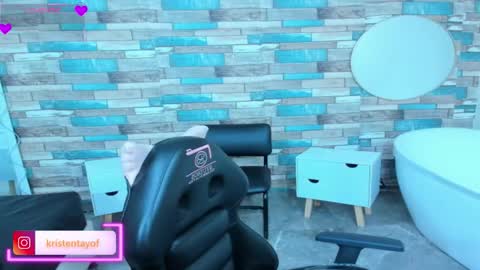 Snapshot of chipi_tay chatting on 01-10-26, 07:15 chipi_tay online show from 01-10-26, 07:15