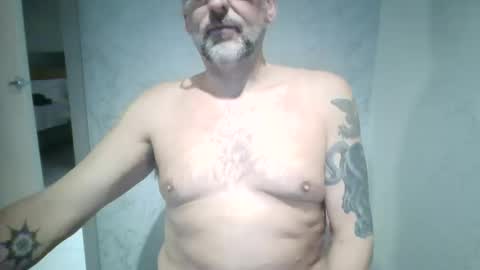 Snapshot of chippy70 chatting on 01-12-26, 04:39 chippy70 online show from 01-12-26, 04:39