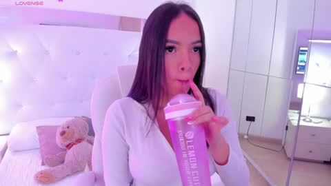 Snapshot of chloe__evans_ chatting on 01-11-25, 11:45 Chloe online show from 01-11-25, 11:45