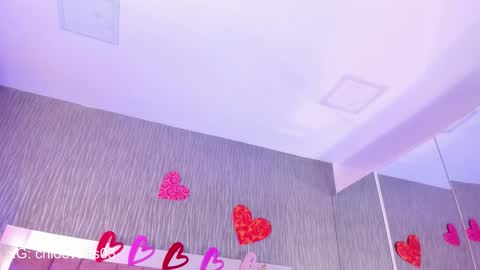 Snapshot of chloe__evans_ chatting on 09-28-25, 11:37 Chloe online show from 09-28-25, 11:37