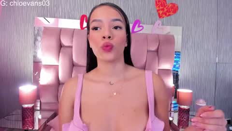 Snapshot of chloe__evans_ chatting on 10-06-25, 11:40 Chloe online show from 10-06-25, 11:40