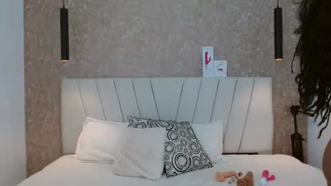 Abby 19 years online show from 01-26-25, 05:34