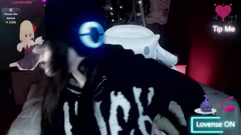 chloe_crystall_killer online show from 10-27-25, 12:26