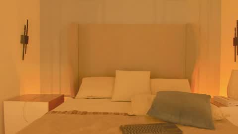 Chloe online show from 04-27-26, 12:25