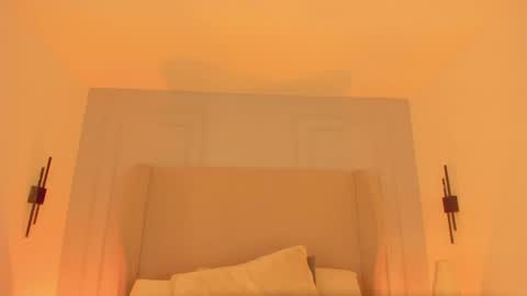 Snapshot of chloe_dee_ chatting on 05-24-26, 02:22 Chloe online show from 05-24-26, 02:22