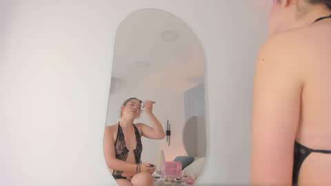 Snapshot of chloe_dee_ chatting on 05-27-26, 09:56 Chloe online show from 05-27-26, 09:56