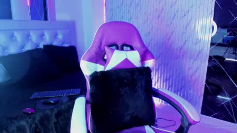 Snapshot of chloe_jacksonn chatting on 10-04-25, 11:03 chloe_jacksonn online show from 10-04-25, 11:03