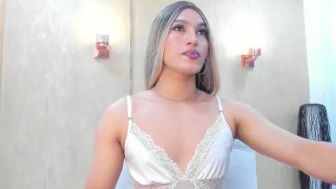 chloe_luxury online show from 03-06-26, 09:55