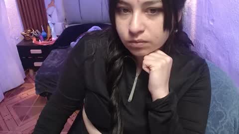 chloe_smith5 online show from 11-22-25, 01:21