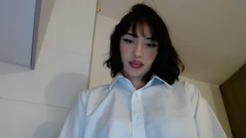 Snapshot of chloe_snoww chatting on 10-24-25, 10:50 cloes online show from 10-24-25, 10:50
