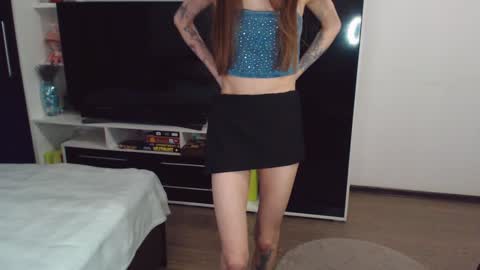 Snapshot of chloe_sunny chatting on 01-27-25, 01:41 Chloe online show from 01-27-25, 01:41