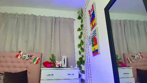 Lulu  online show from 07-19-26, 01:42
