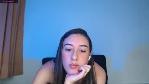 Chloe  online show from 11-25-25, 08:09