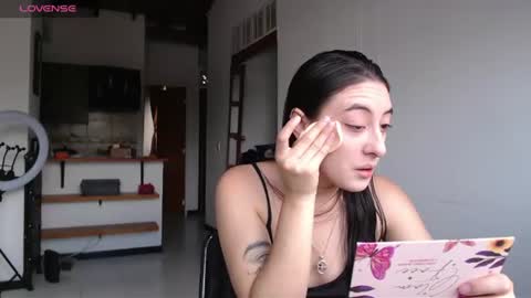 Snapshot of chloe_vahos chatting on 07-17-26, 06:57 Chloe online show from 07-17-26, 06:57
