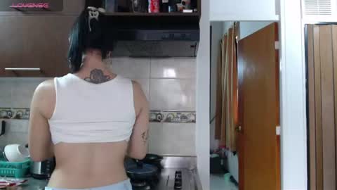 Snapshot of chloe_vahos chatting on 07-23-26, 09:57 Chloe online show from 07-23-26, 09:57