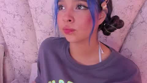 Snapshot of chloe_watson_ chatting on 01-30-25, 11:34 online show from 01-30-25, 11:34