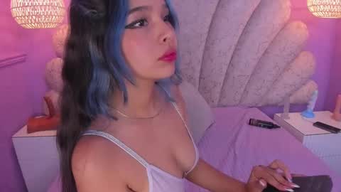Snapshot of chloe_watson_ chatting on 02-16-25, 01:36 online show from 02-16-25, 01:36