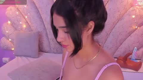 Snapshot of chloe_watson_ chatting on 03-01-25, 11:58 online show from 03-01-25, 11:58