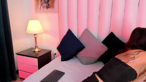 chloe_wilson7 online show from 04-30-26, 11:27