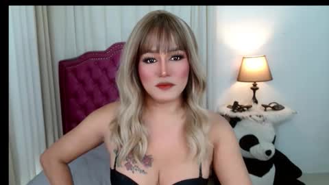 Chloe online show from 02-12-26, 09:37