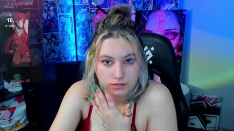 Snapshot of chloebloss0m chatting on 02-23-25, 06:39 Boni online show from 02-23-25, 06:39