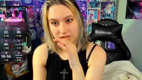 Snapshot of chloebloss0m chatting on 03-02-25, 10:03 Boni online show from 03-02-25, 10:03