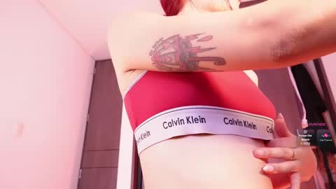 Snapshot of chloebritto chatting on 10-30-25, 06:30 cloe online show from 10-30-25, 06:30