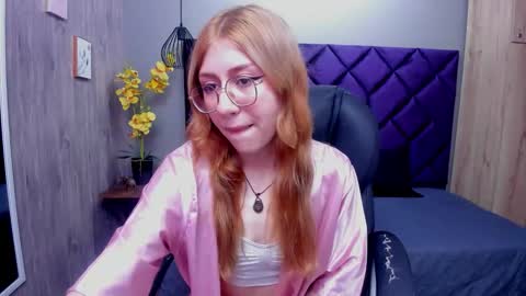 Snapshot of chloecampbell03 chatting on 09-27-25, 01:05 chloecampbell03 online show from 09-27-25, 01:05