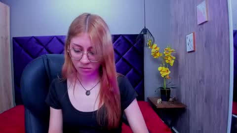 Snapshot of chloecampbell03 chatting on 10-09-25, 03:10 chloecampbell03 online show from 10-09-25, 03:10