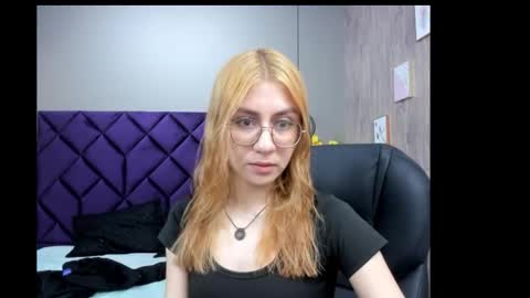 chloecampbell03 online show from 11-28-25, 11:35