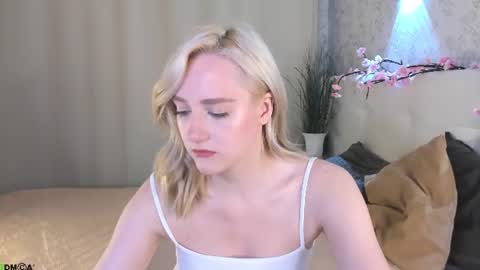 Chloe Deccker online show from 06-25-26, 01:05