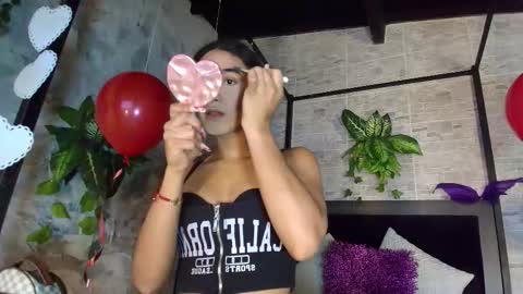 Snapshot of chloee_adams_ chatting on 02-11-26, 12:10 Chloe online show from 02-11-26, 12:10