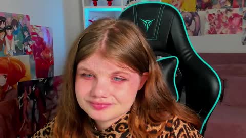 ChloeHalses online show from 05-20-26, 05:08