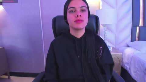  Chloe Harper  online show from 01-14-26, 11:49