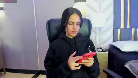  Chloe Harper  online show from 02-03-26, 11:37