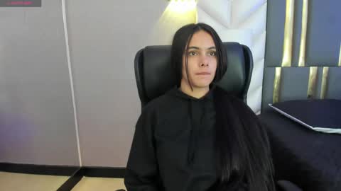  Chloe Harper  online show from 04-28-26, 11:37