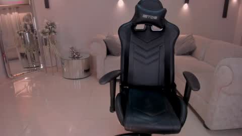 Snapshot of chloemanson chatting on 02-08-25, 08:32 Chloe OF chloemanson online show from 02-08-25, 08:32