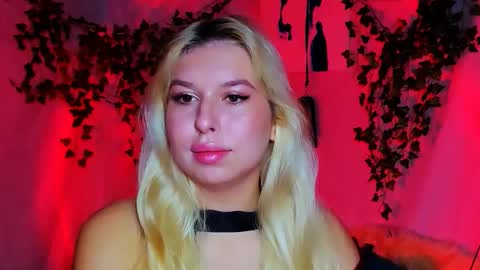 ChloeRicci online show from 11-24-25, 10:59