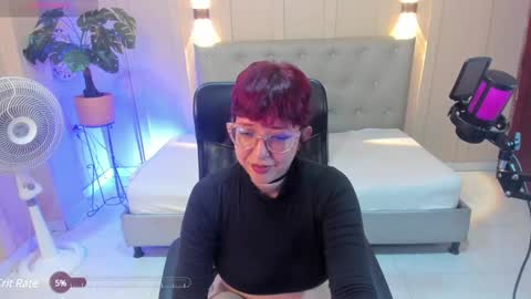 Snapshot of chloerossee chatting on 12-27-24, 02:14 Chloe rosse online show from 12-27-24, 02:14