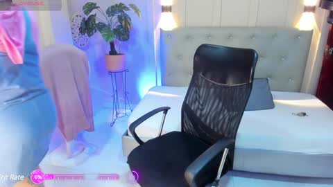 Snapshot of chloerossee chatting on 12-29-24, 01:13 Chloe rosse online show from 12-29-24, 01:13