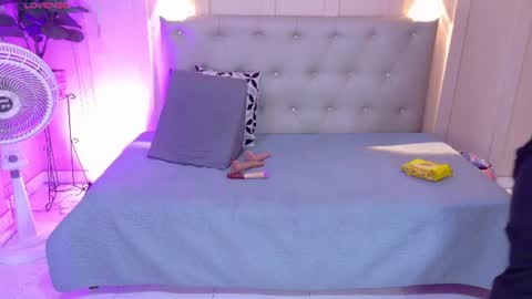 Snapshot of chloerossee chatting on 06-12-26, 01:48 Chloe rosse online show from 06-12-26, 01:48