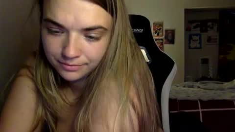 Snapshot of chloesays chatting on 12-04-25, 11:24 Chloe Lane online show from 12-04-25, 11:24