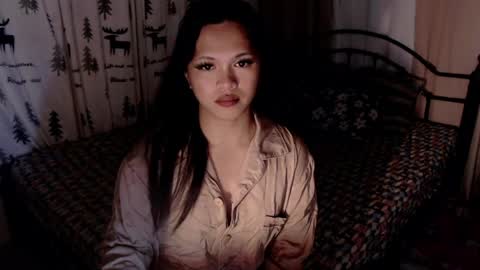 chloesmithxx online show from 04-15-26, 08:20